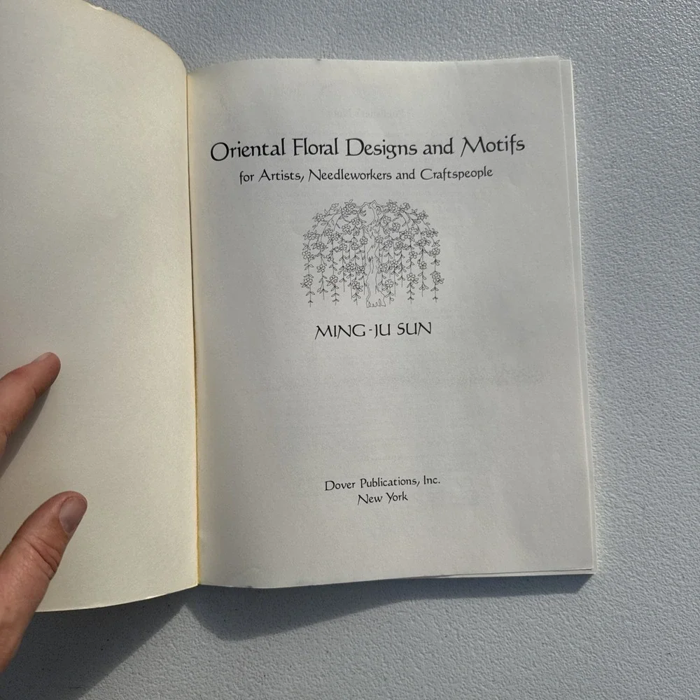 Oriental Floral‎ Designs and Motifs For Artists, Needleworkers and Craftspeople